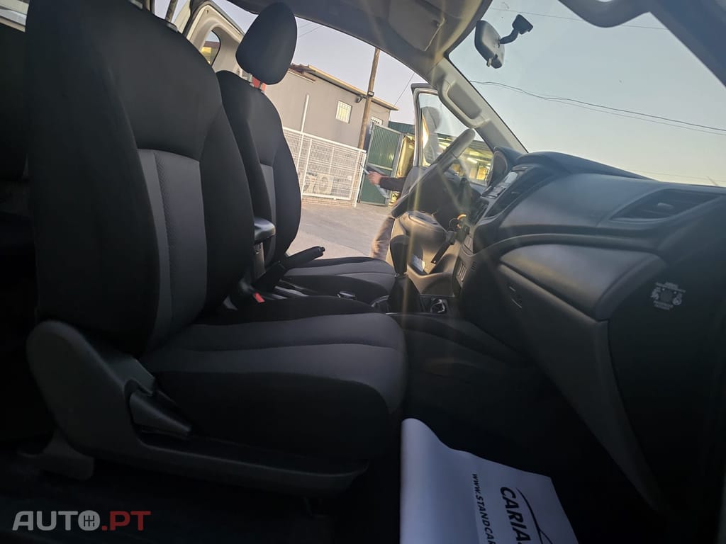 Mitsubishi L200 2.4 DI-D CD Invite 4WD