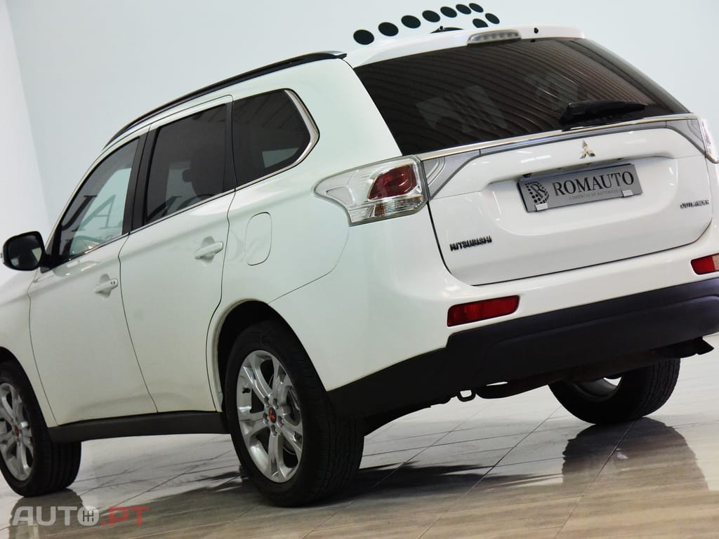 Mitsubishi Outlander 2.2 DI-D Instyle