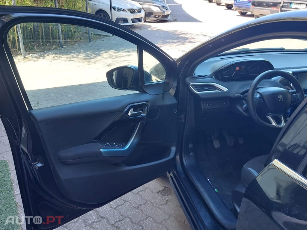 Peugeot 208 1.2 VTi Active