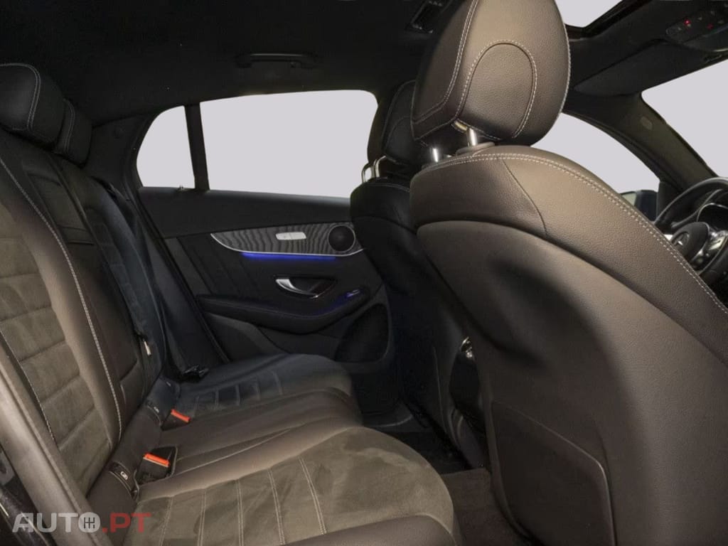Mercedes-Benz GLC 300 I.V.A DEDUTIVEL de 4M AMG