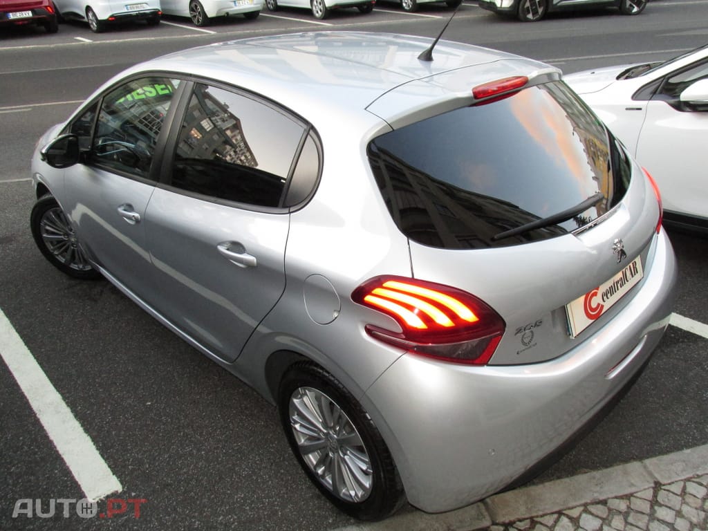 Peugeot 208 1.6 BlueHDi Style
