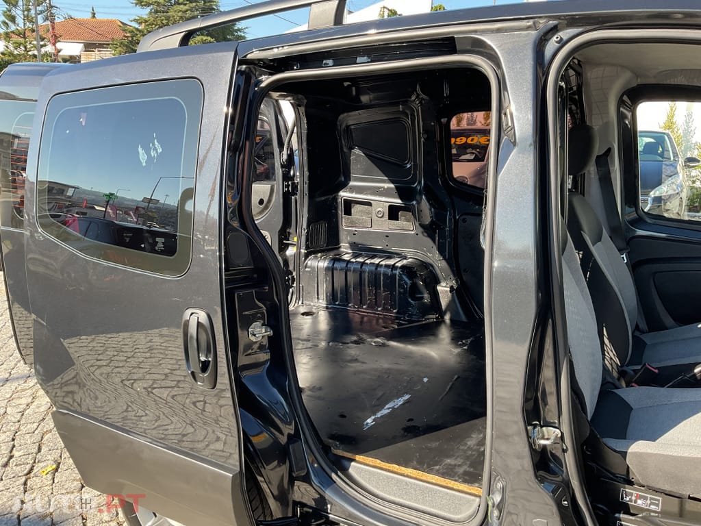 Fiat Fiorino 1.3 M-jet Adventure com 1GD