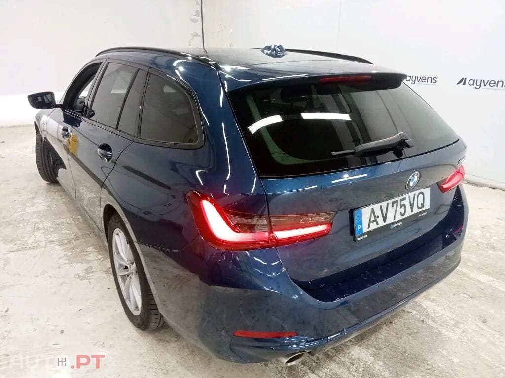 BMW 320 e Touring Auto