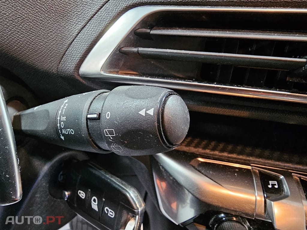 Peugeot 5008 1.2 PureTech Allure EAT8