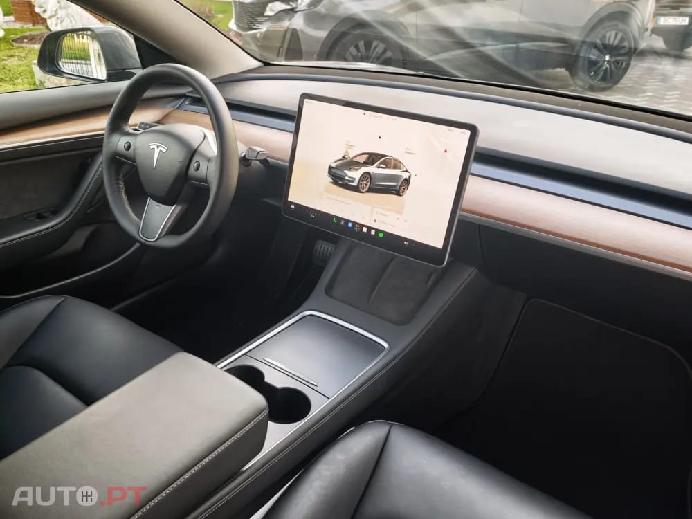 Tesla Model 3 Standard Range Plus RWD