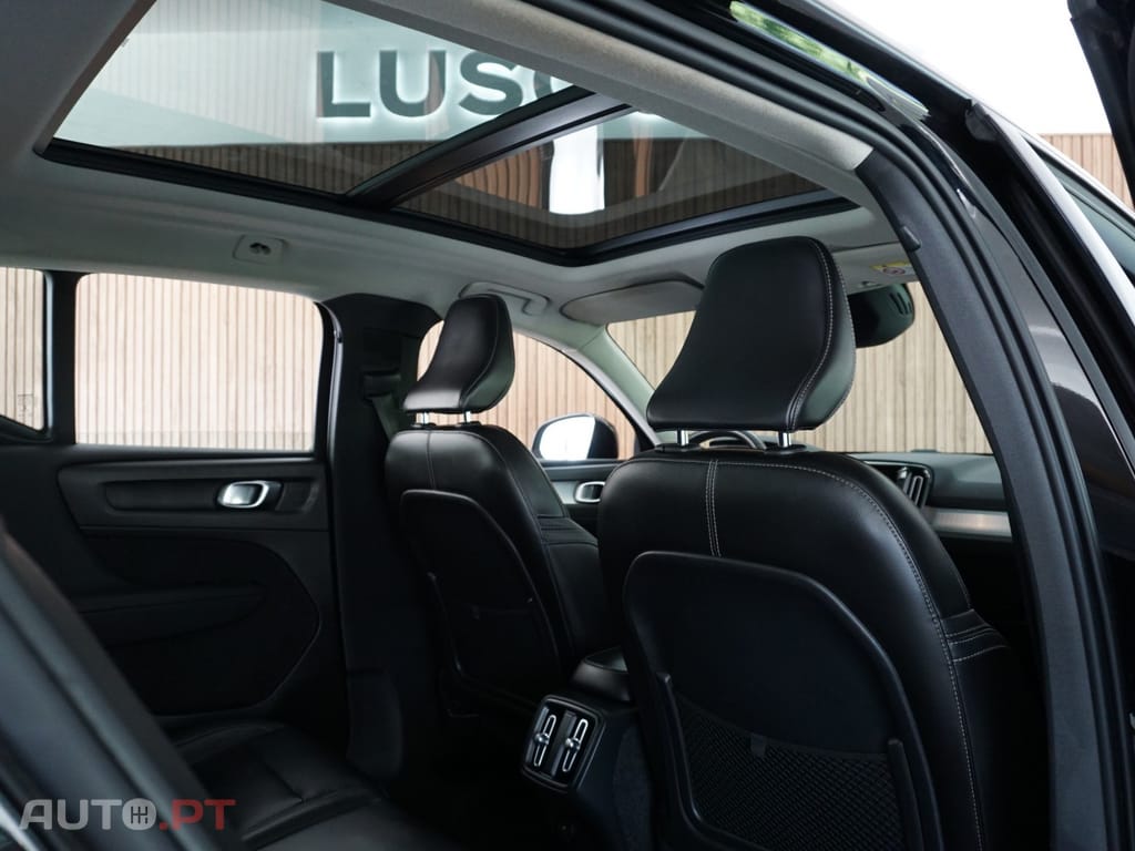 Volvo XC40 T2 Momentum Pro