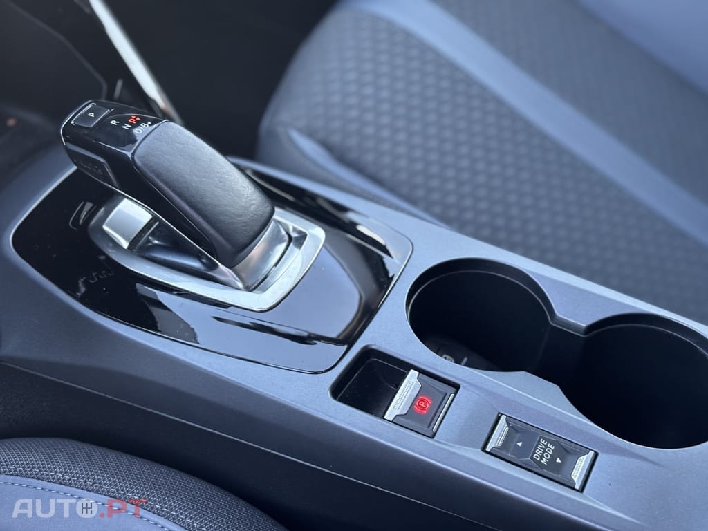 Peugeot E-2008 50 kWh Allure Pack