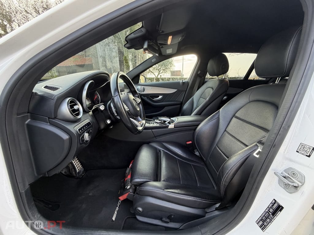 Mercedes-Benz C 300 de AMG Line