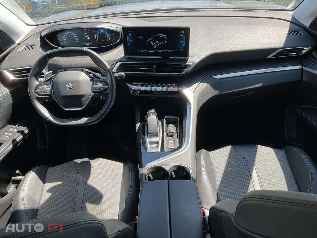 Peugeot 3008 1.6 Hybrid Allure e-EAT8
