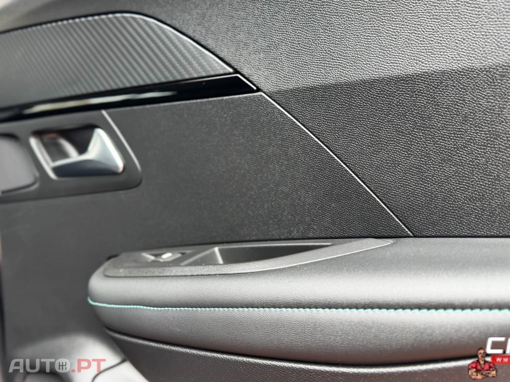 Peugeot 2008 1.5 BlueHDi Allure Pack