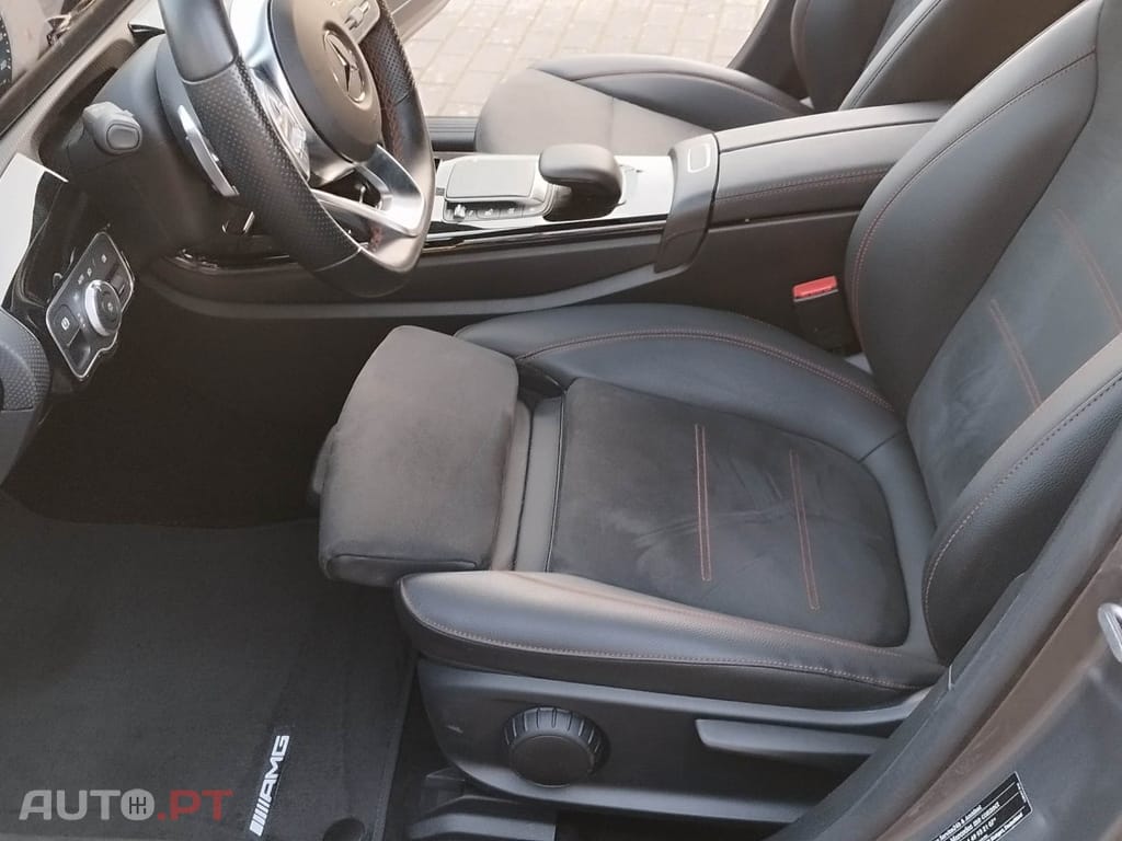 Mercedes-Benz A 250 e AMG Line