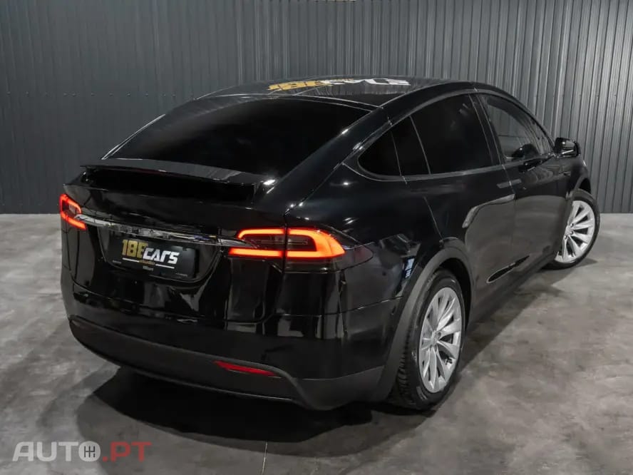Tesla Model X 100D
