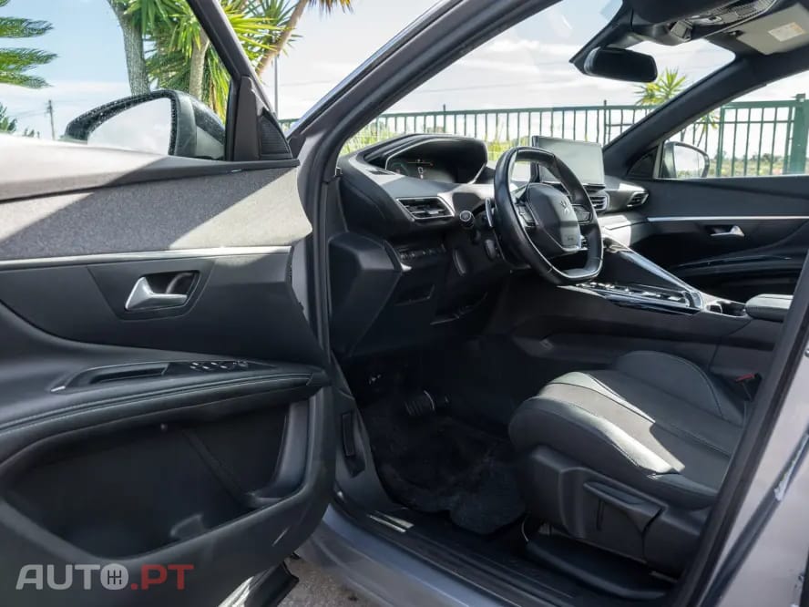 Peugeot 3008 1.6 Hybrid4 Allure Pack e-EAT8