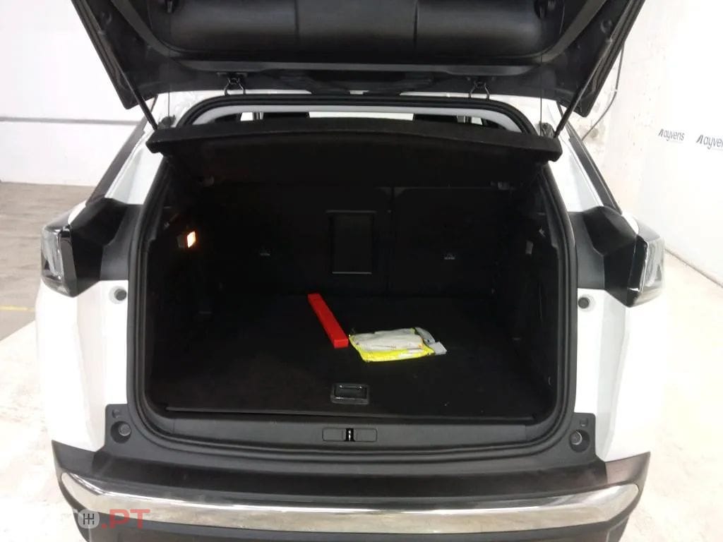 Peugeot 3008 1.6 Hybrid Allure e-EAT8