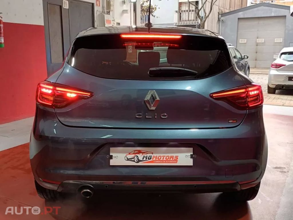 Renault Clio 1.0 TCe Techno Bi-Fuel