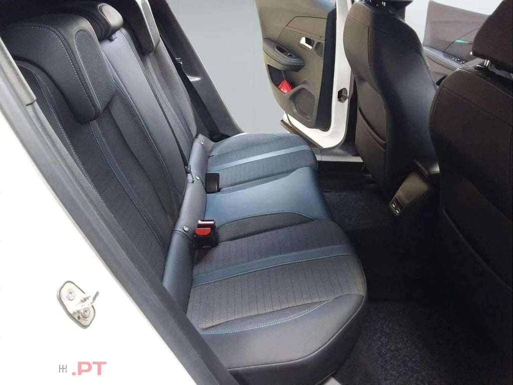 Peugeot 2008 BlueHDi ALLURE  EAT8