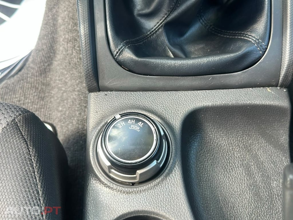 Mitsubishi L200 2.3 DI-D CD Invite 4WD