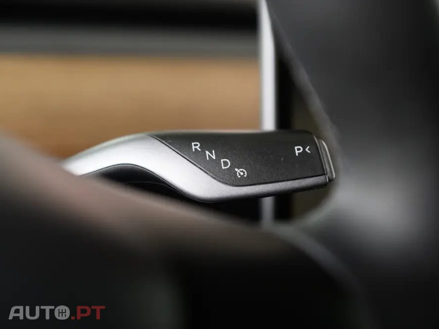 Tesla Model Y Long Range RWD