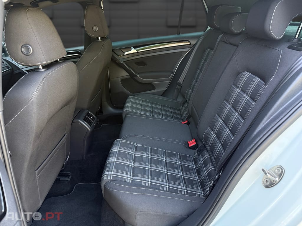 Volkswagen Golf 2.0 TDi GTD