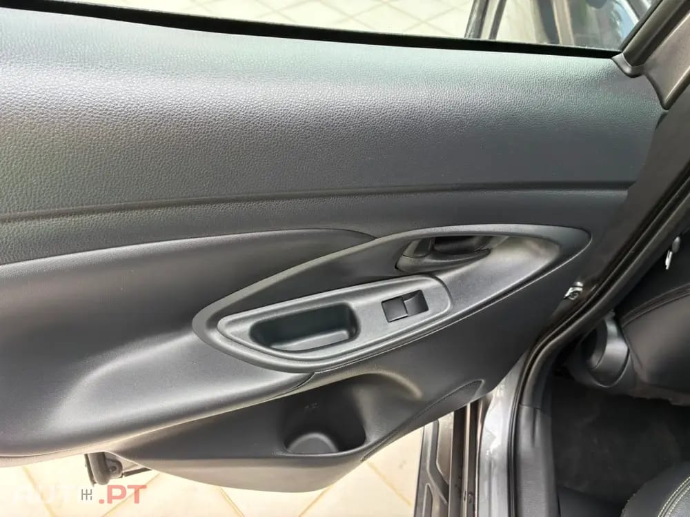 Toyota Yaris Cross 1.5 HDF Luxury