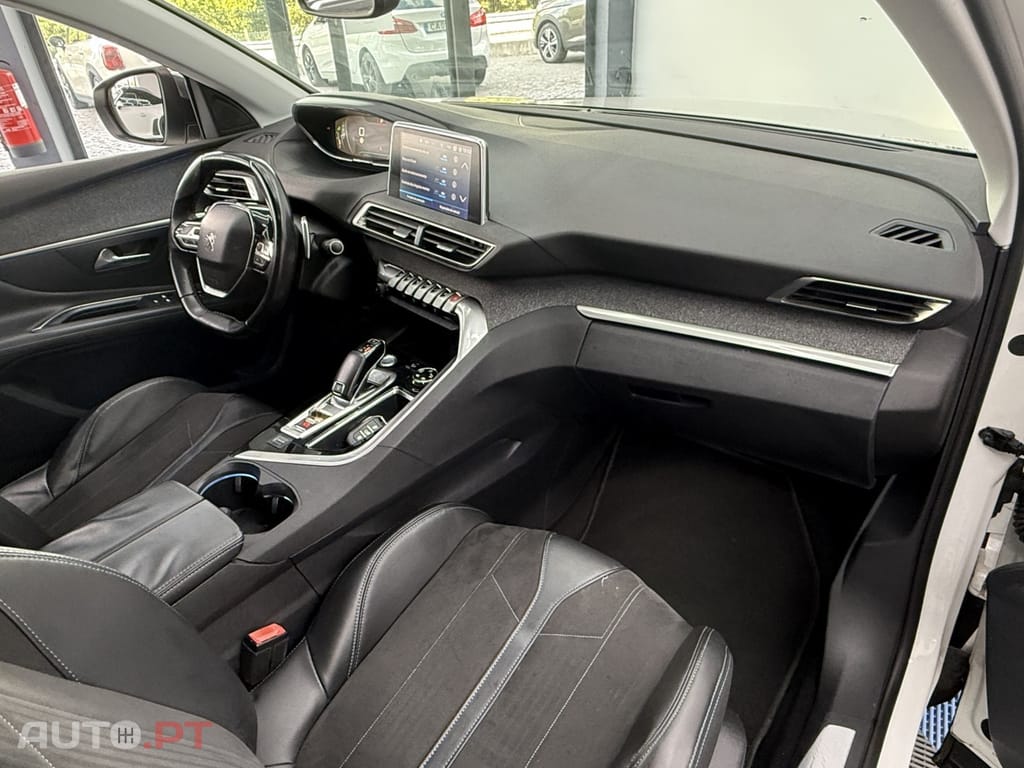 Peugeot 3008 1.2 PureTech Allure Grip Control EAT6