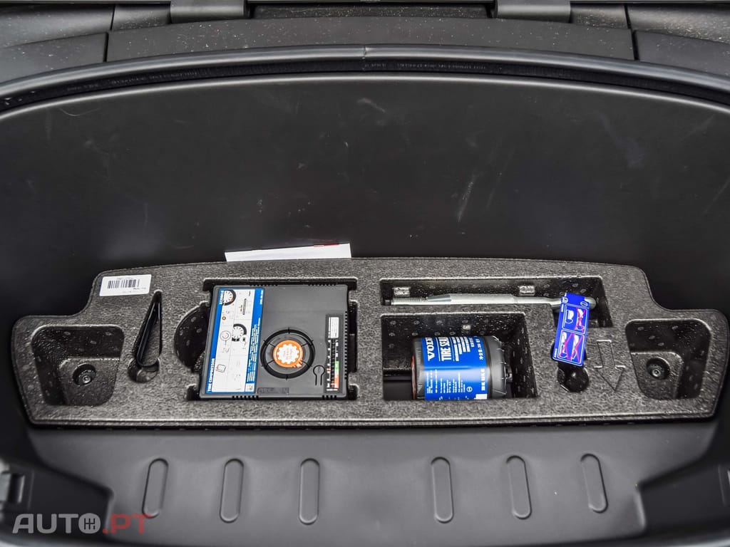 Volvo C40 Recharge Extended Range Plus