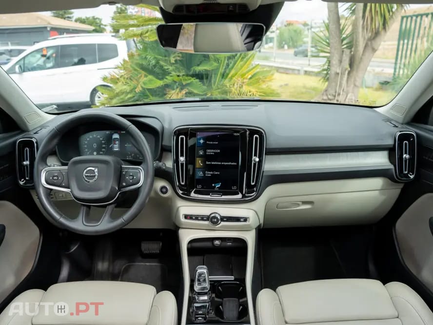Volvo XC 40 T5 Recharge DKG Inscription — fotografia 9
