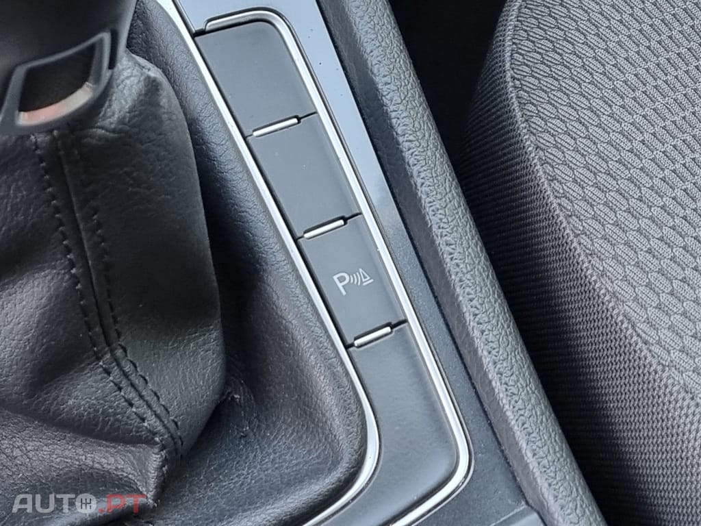 Volkswagen Golf 1.0 TSI Confortline