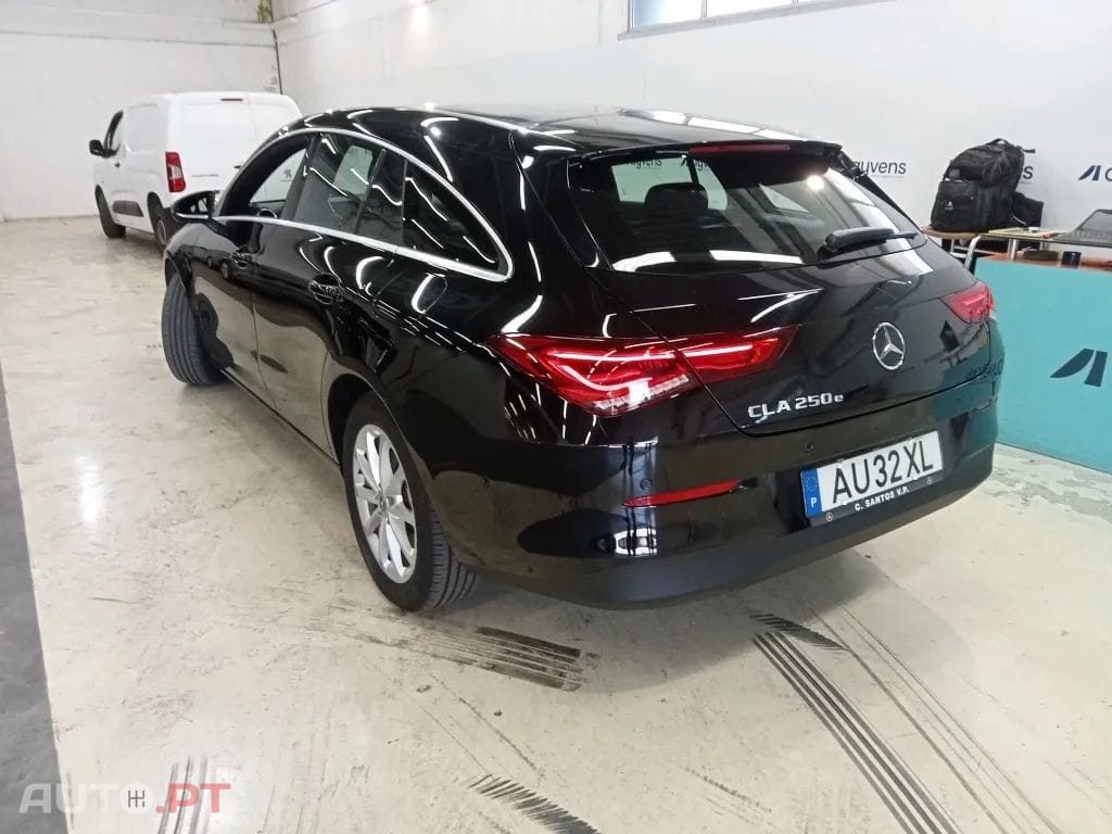 Mercedes-Benz CLA 250 e Shooting Brake Style Plus