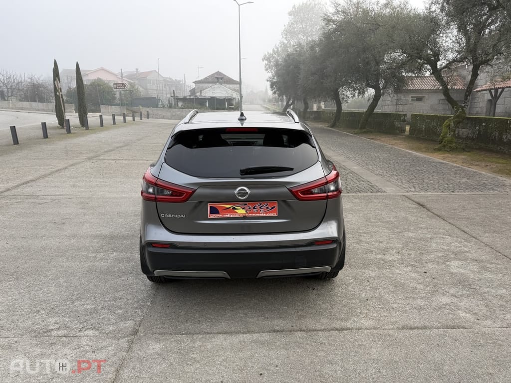 Nissan Qashqai 1.6 Tekna Sport 18