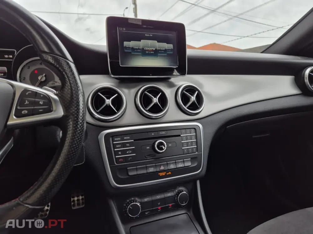 Mercedes-Benz CLA 200 d Shooting Brake AMG Line Aut.