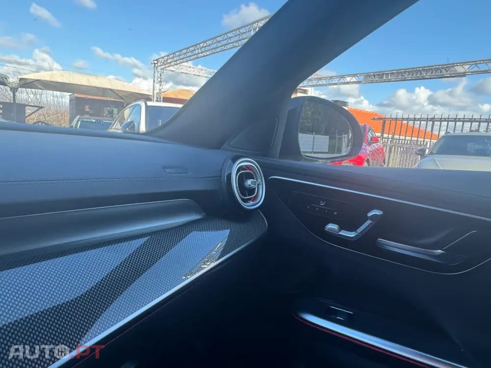 Mercedes-Benz C 300 e AMG Line