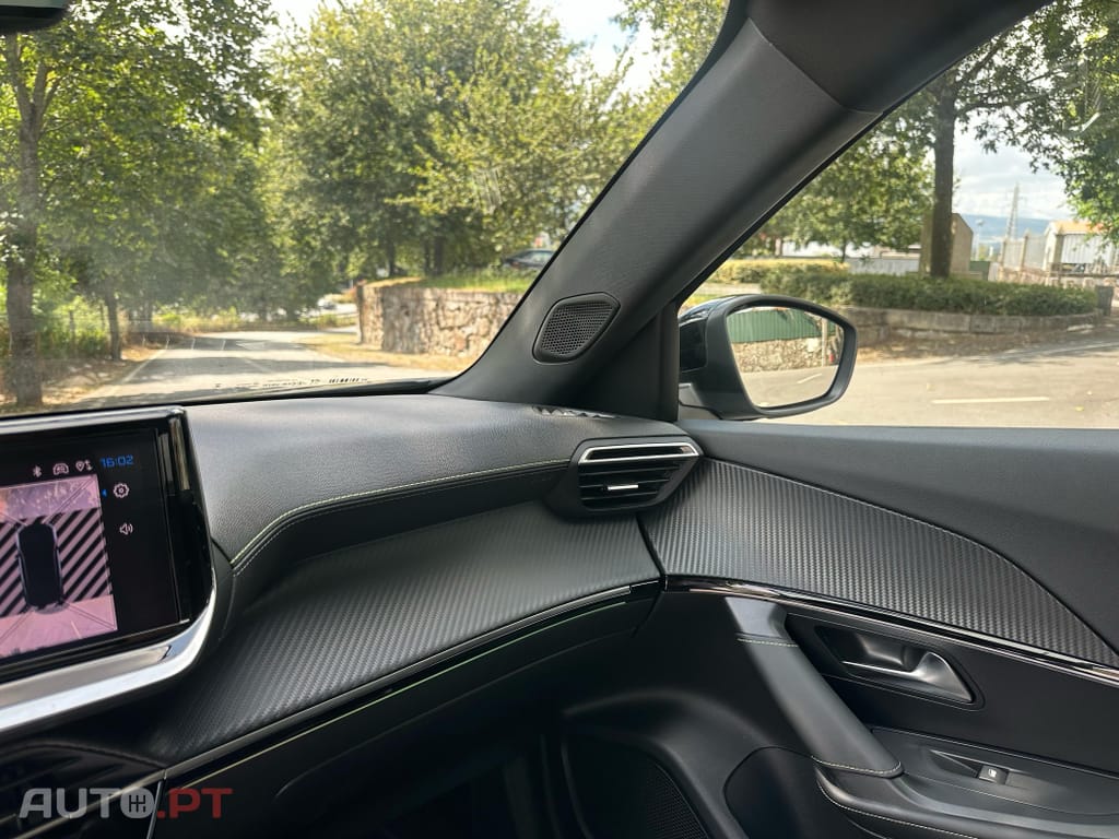 Peugeot E-2008 50 kWh GT Pack