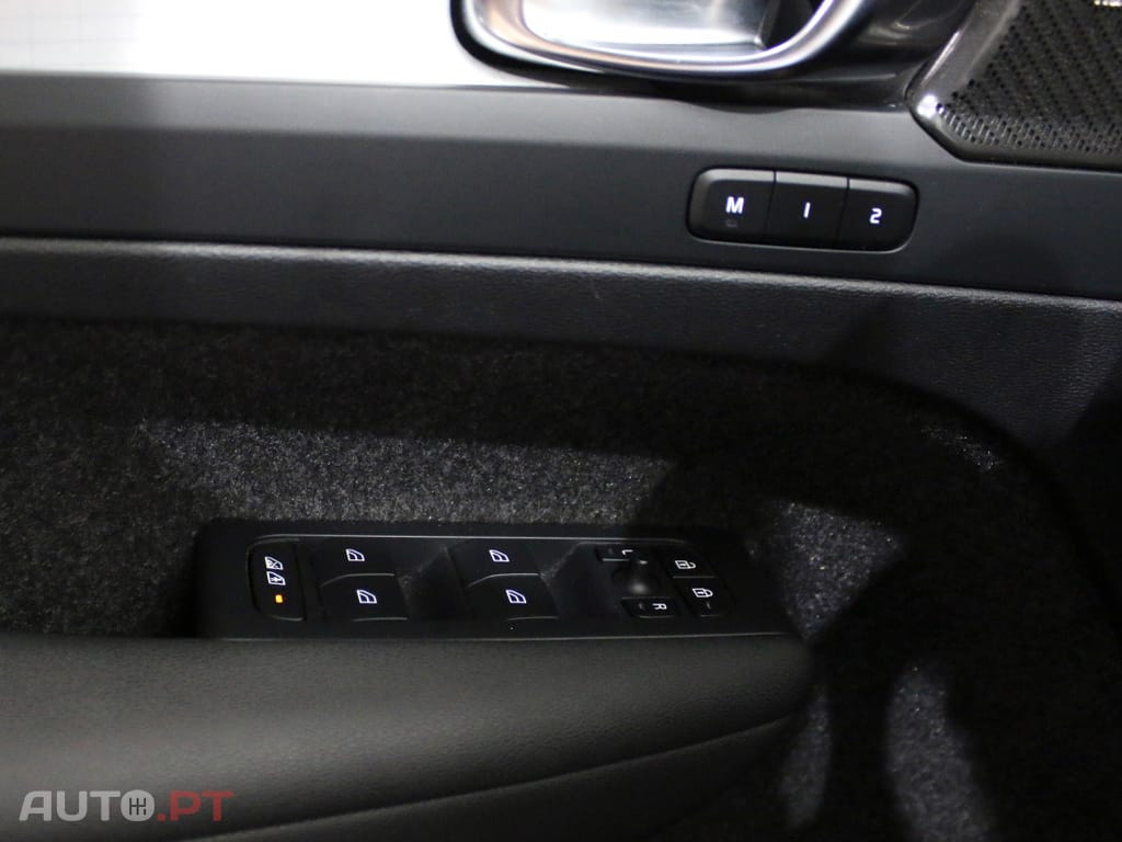 Volvo XC40 1.5 T4 PHEV Core