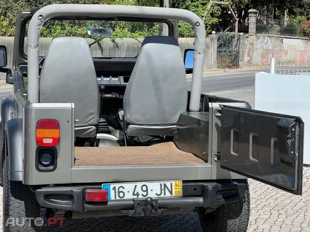 Jeep Wrangler 2.5 Sport Soft Top