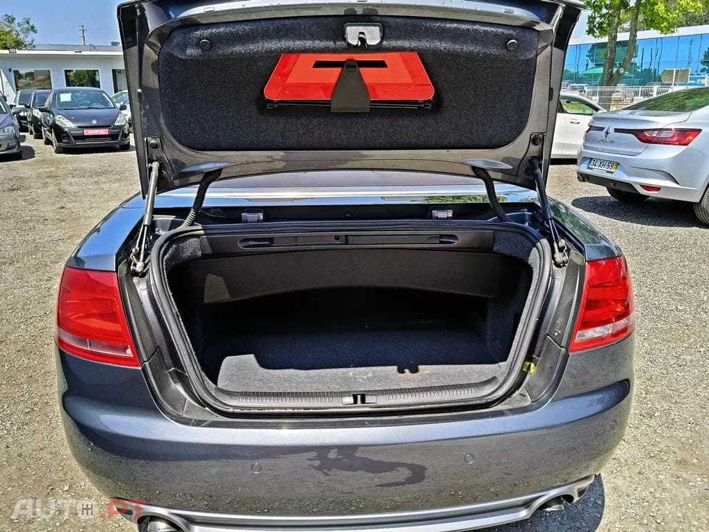 Audi A4 Cabrio 2.0 TDi S-line