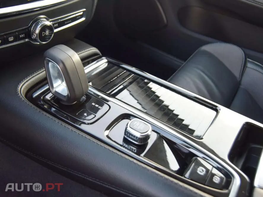 Volvo V60 2.0 T6 AWD TE Inscription Expression