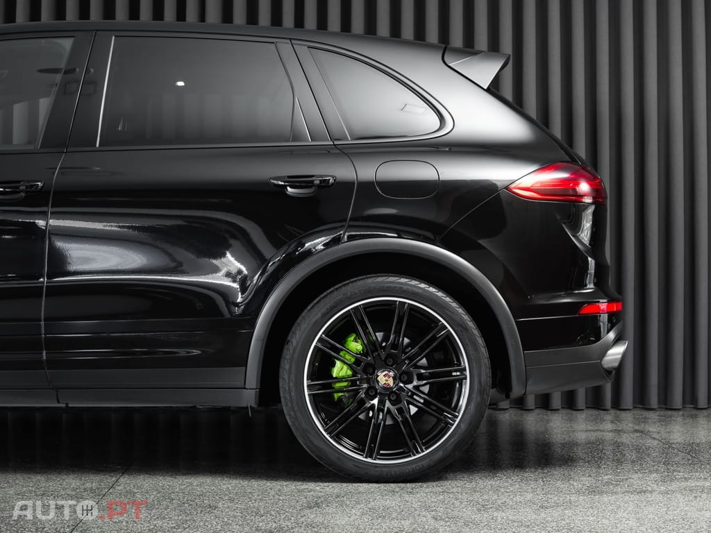 Porsche Cayenne S E-Hybrid