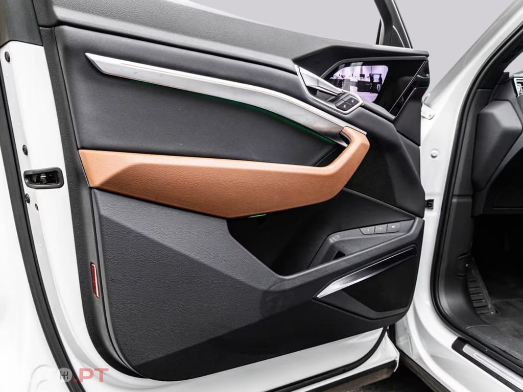 Audi E-Tron 55 S LINE BLACK I.V.A DEDUTIVEL 