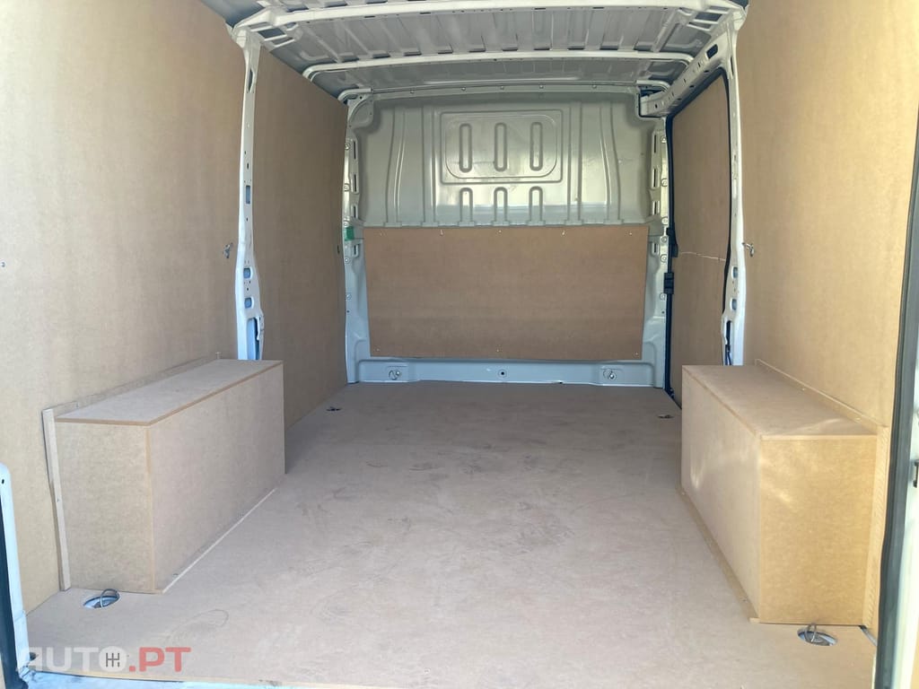 Peugeot Boxer 2.2 BLUEHDI 330 L2H1