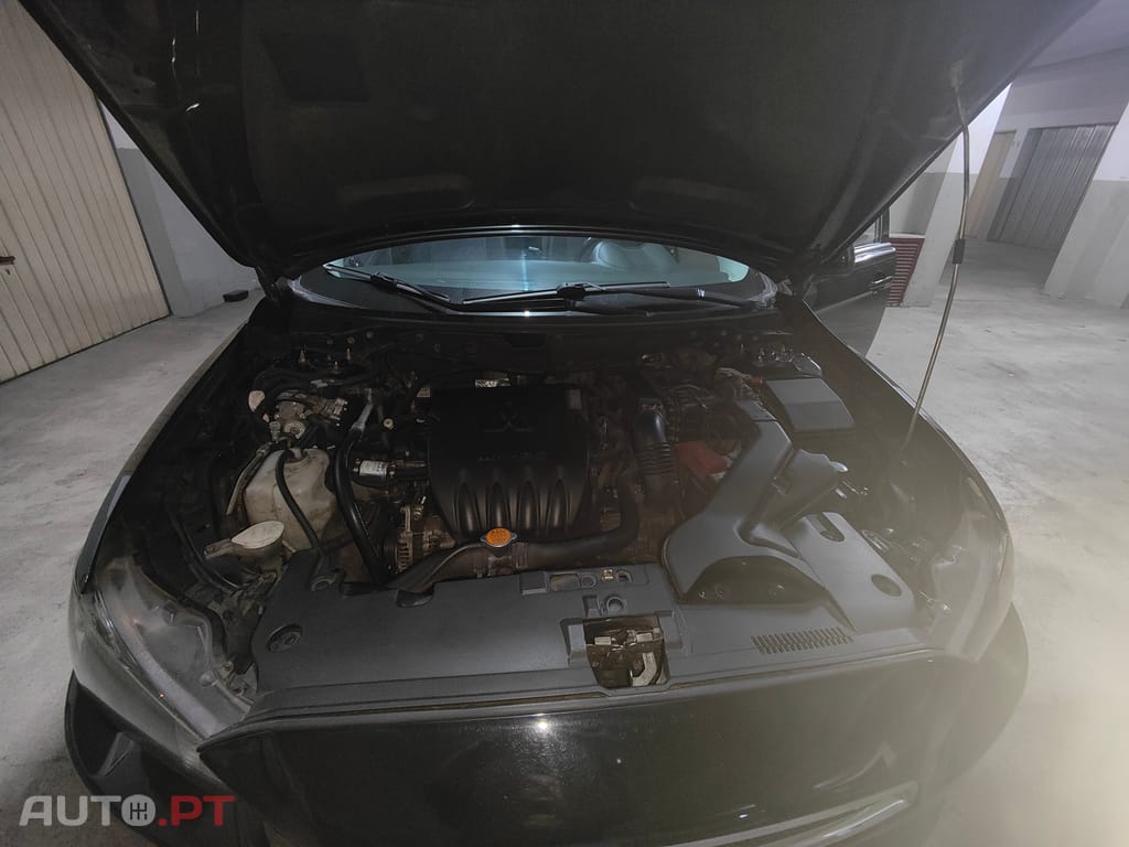Mitsubishi Lancer Inivite