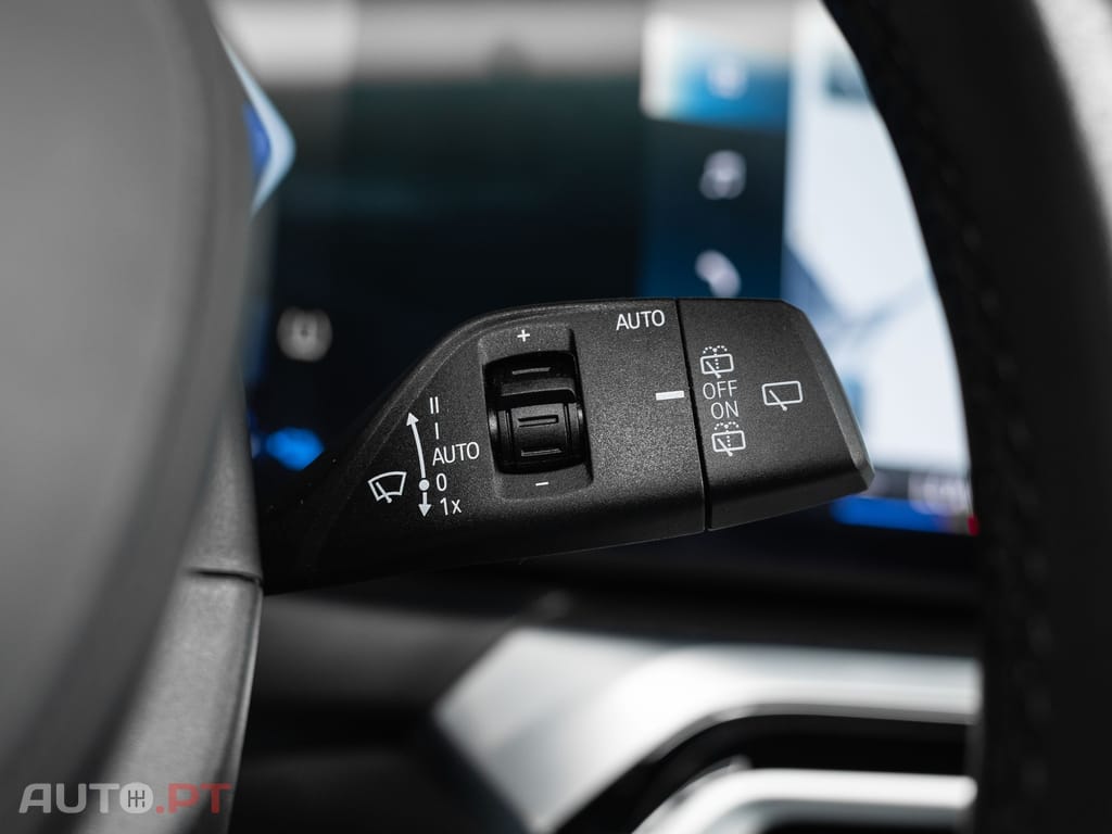 BMW 330 e Touring Pack M Auto