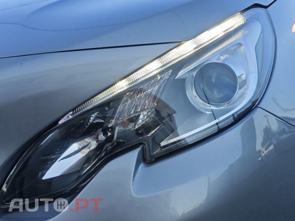 Peugeot 2008 1.6 BlueHDi Crossway