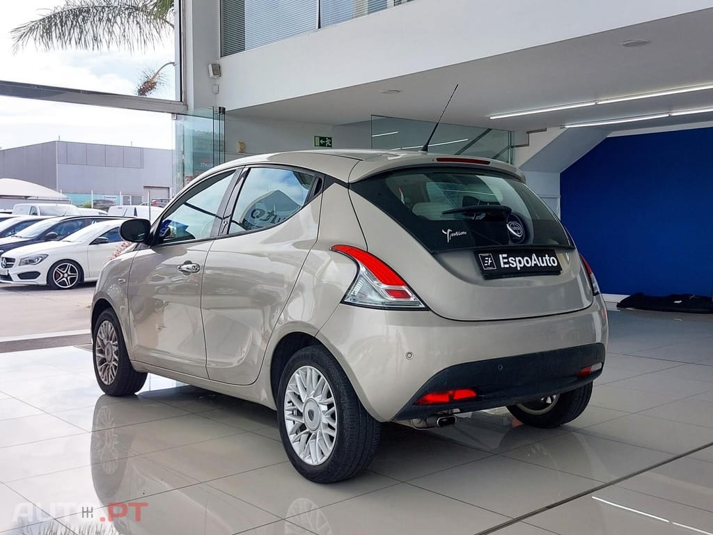 Lancia Ypsilon 1.2 S&S Fashion