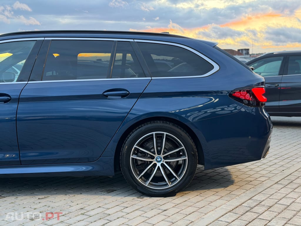 BMW 530 e Pack Desportivo M