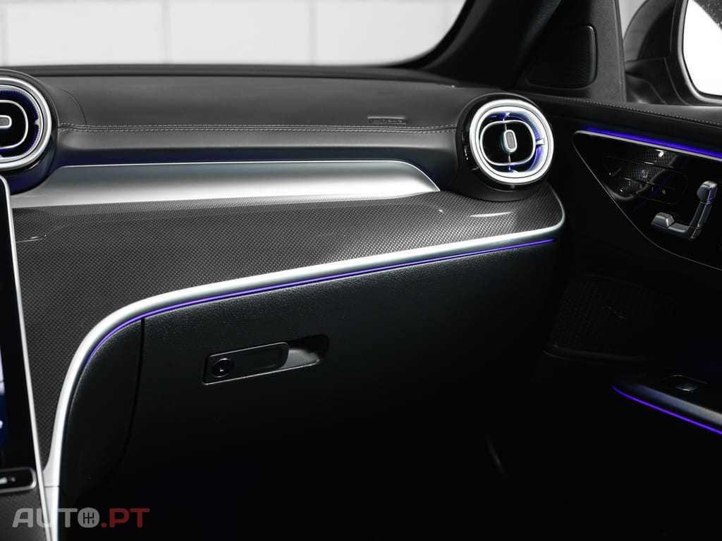 Mercedes-Benz C 300 e T 9G-TRONIC AMG Line