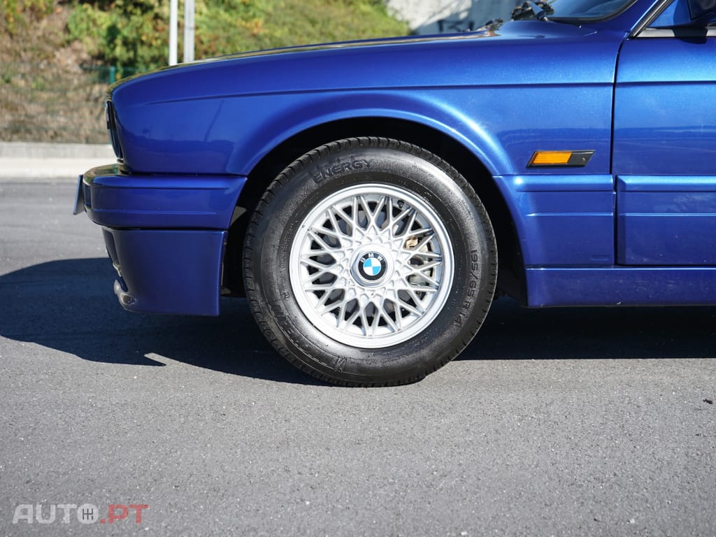 BMW 320 iS