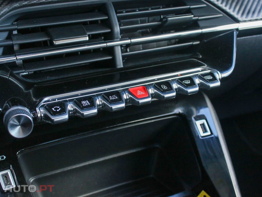 Peugeot E-208 50 kWh Active