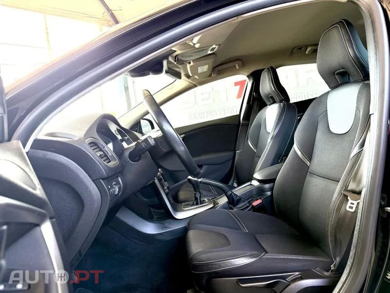 Volvo V40 2.0 D2 Momentum