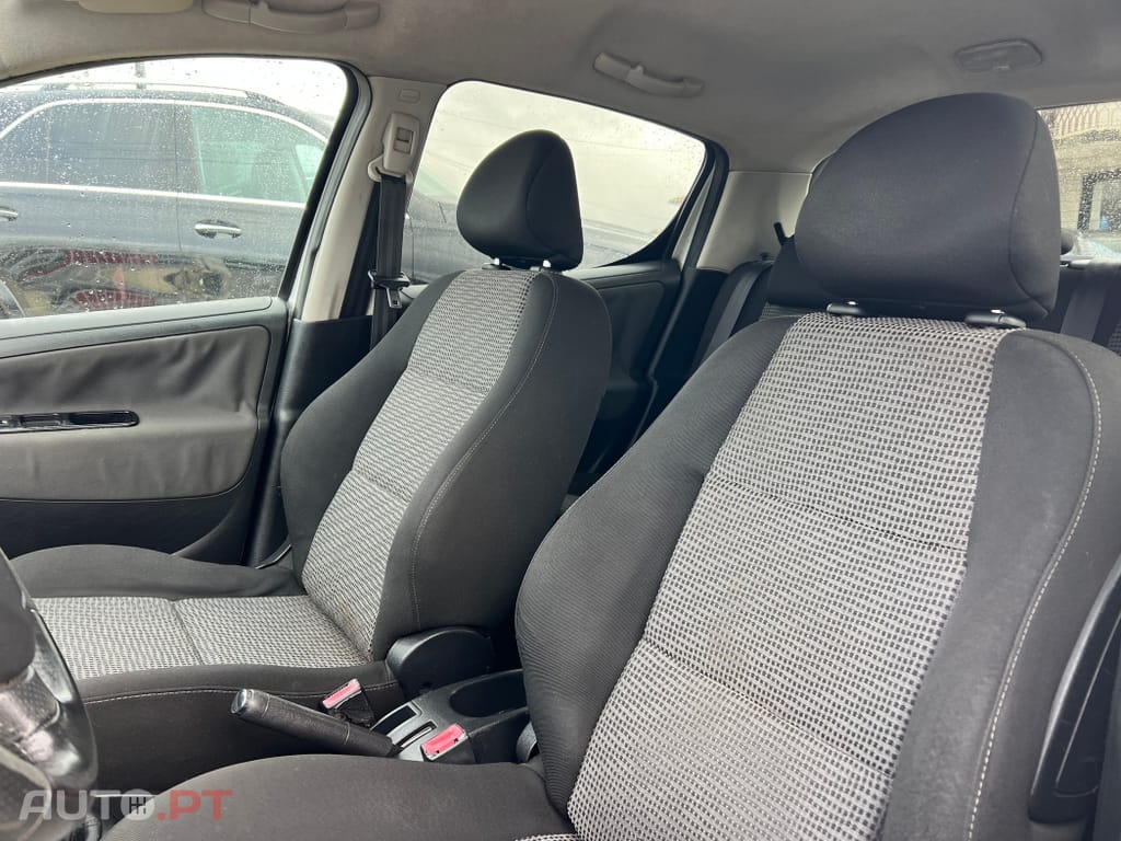 Peugeot 207 1.4 16V Sport